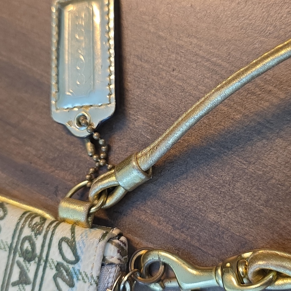 Coach Poppy Graffitti 1941 Tattersall Wristlet, Mini Purse - Picture 2 of 5